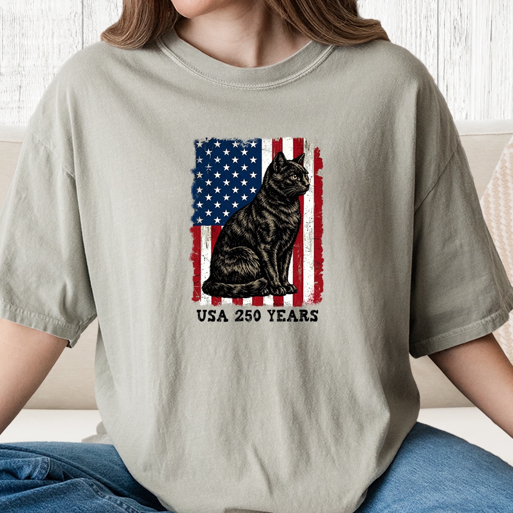 Comfort Colors Liberty Cat – 250 Years Vintage Washed Tee - Sandstone