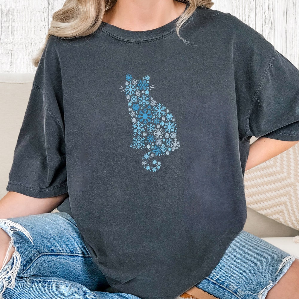 Comfort Colors Snowflake Kitty Vintage Washed Tee - Pepper